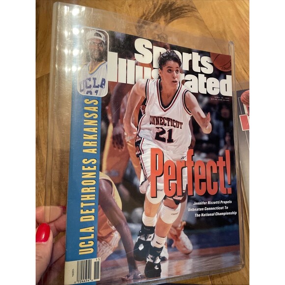 UCONN Huskies Basketball Sports Illustrated Lot of 4 Sue Bird Rizotti Okafor Y2K - Picture 4 of 5